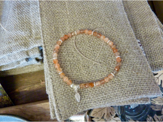 Sonnenstein-Armband 4mm facettiert, mit Federli